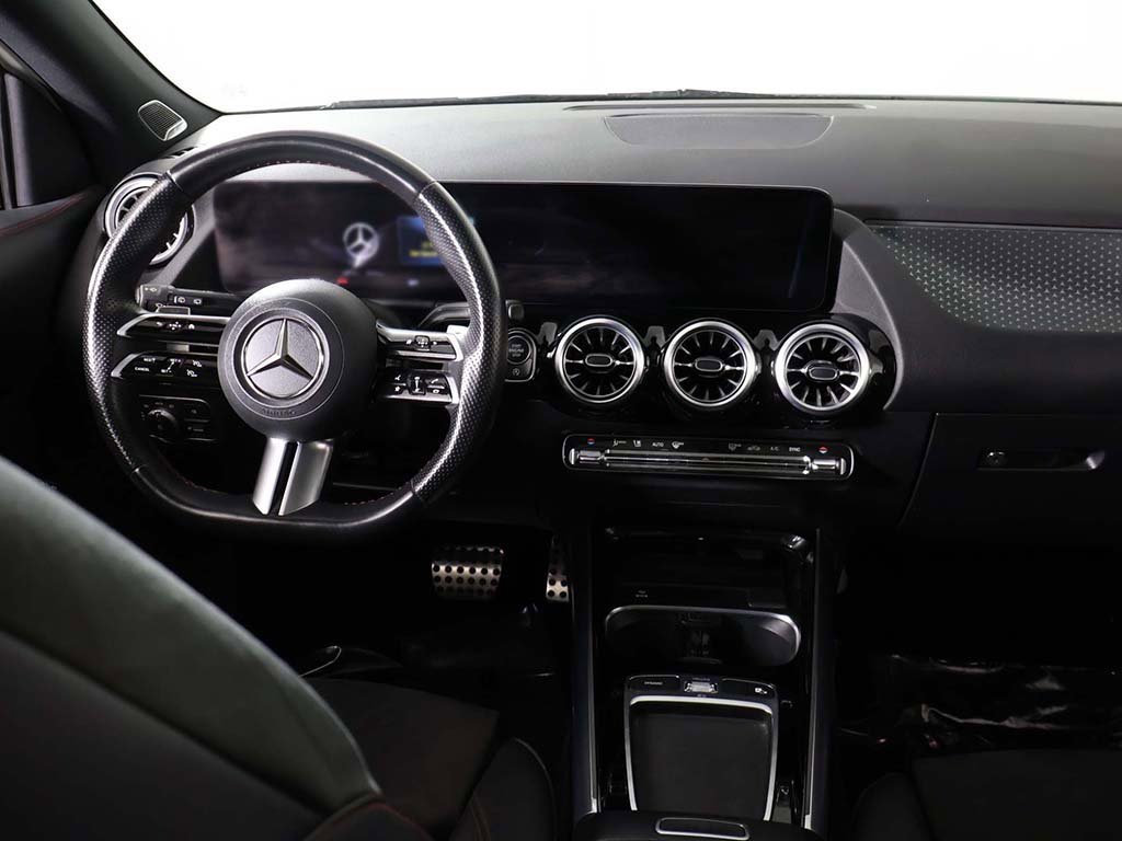 Used 2024 Mercedes-Benz GLA 250 4MATIC image 34