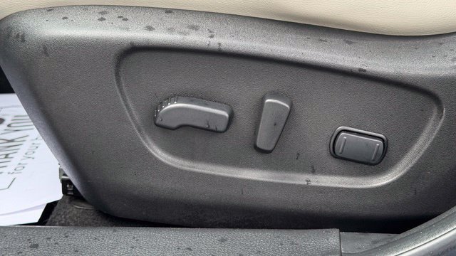 Used 2018 Nissan Rogue Sport SL w/ SL Premium Package FWD image 16