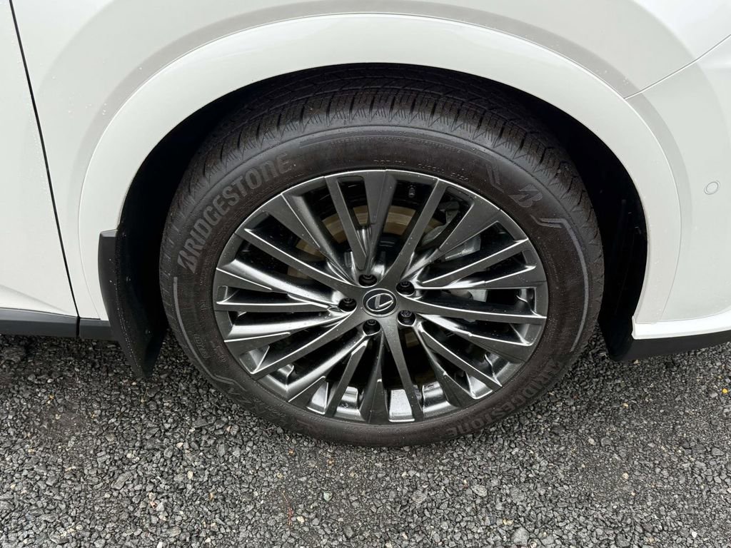 Used 2024 Lexus RX 450h AWD w/ Convenience Package image 7