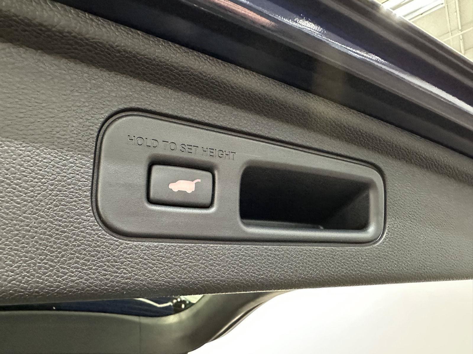 Certified 2024 Honda Odyssey Elite image 33