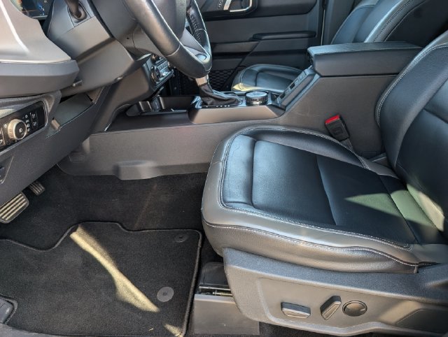 Used 2025 Ford Bronco Outer Banks AWD/4WD image 15