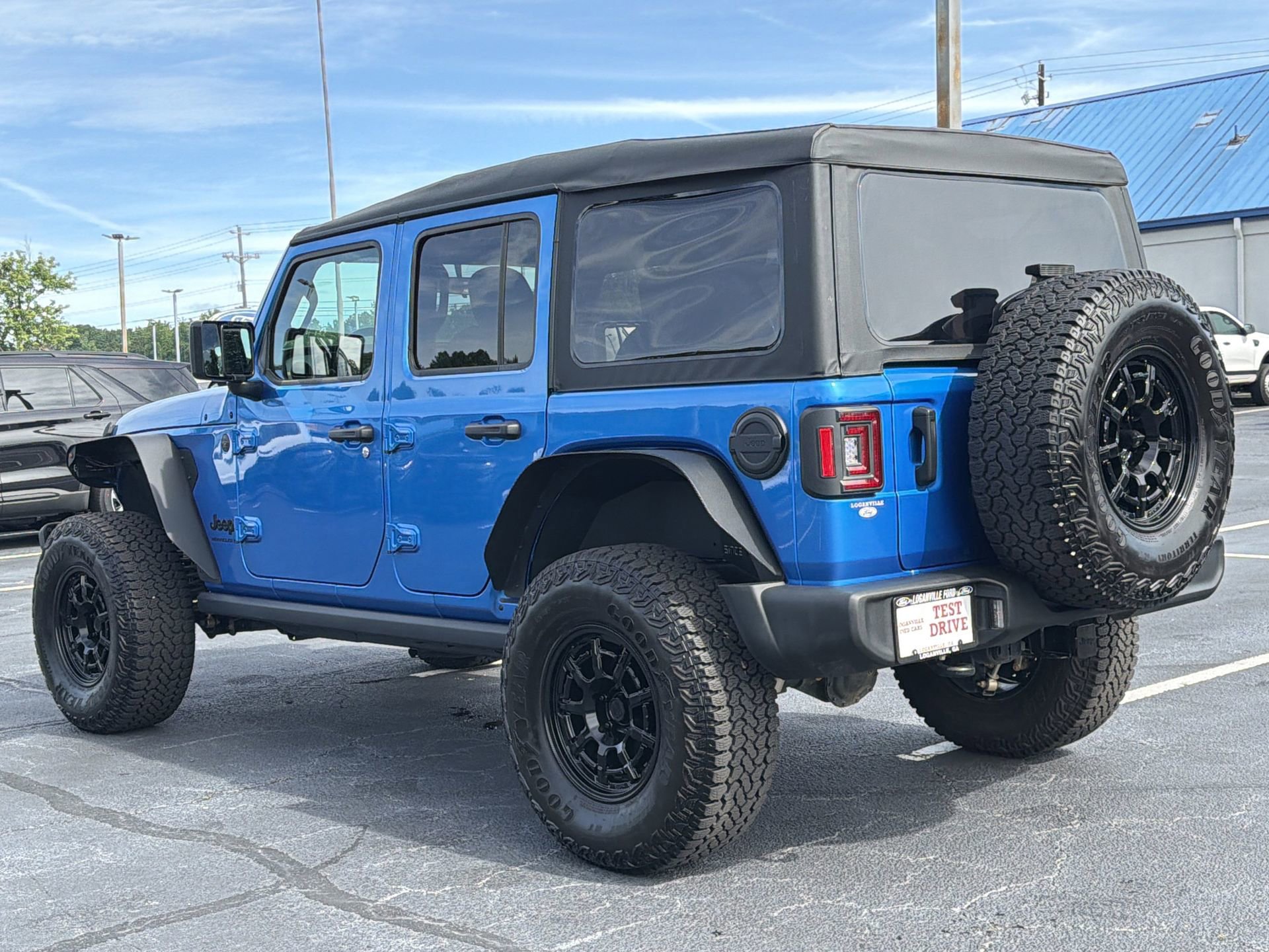 Used 2025 Jeep Wrangler Unlimited Sport AWD/4WD image 24