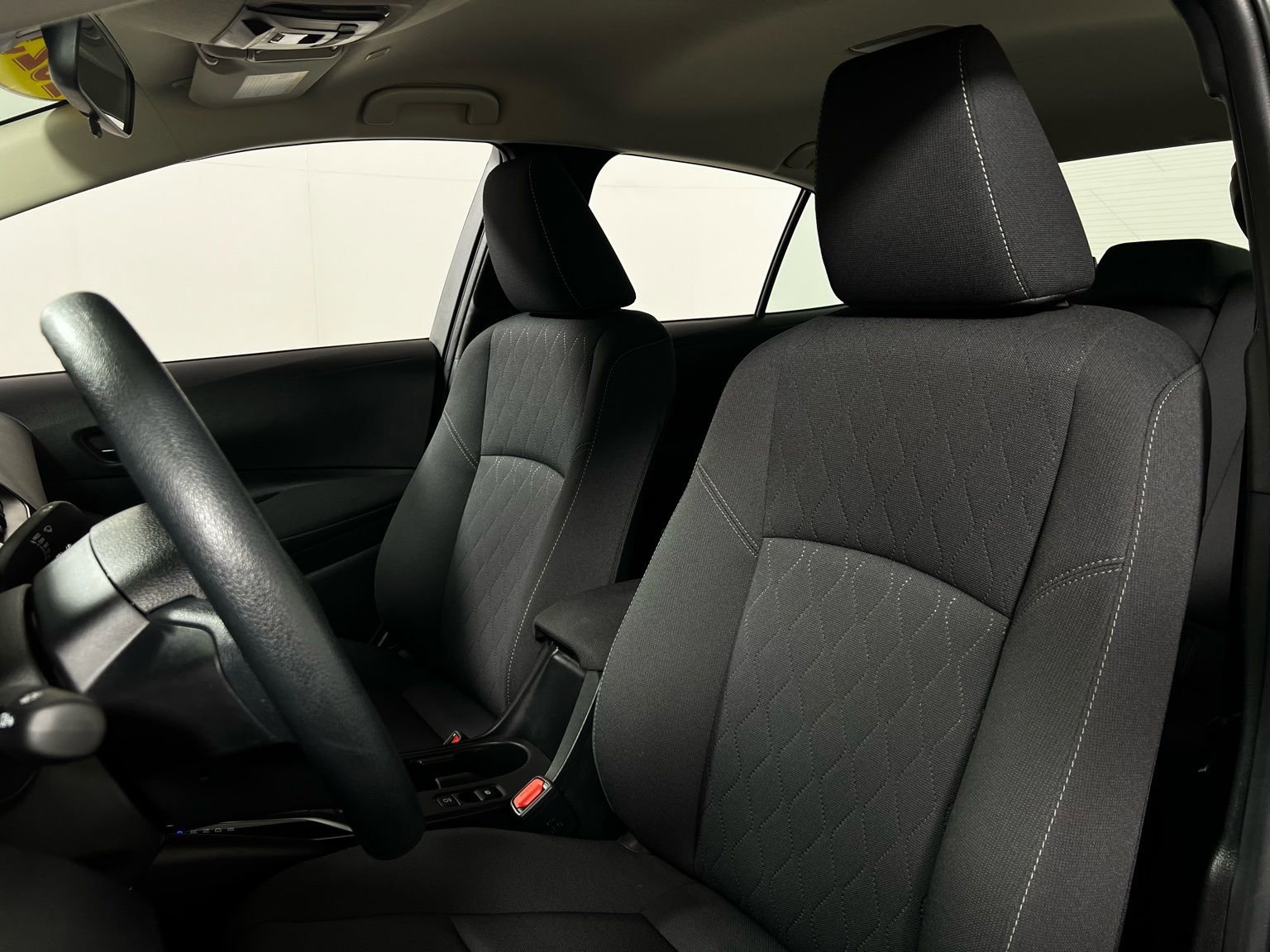 Used 2025 Toyota Corolla LE image 13