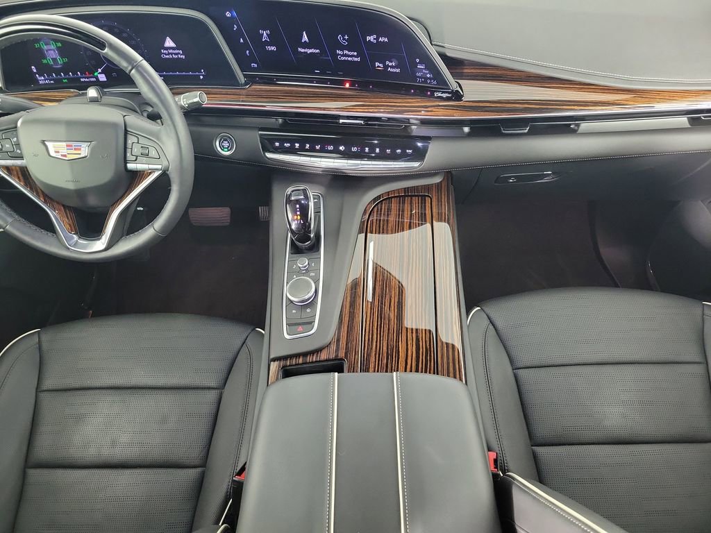 Certified 2022 Cadillac Escalade Premium Luxury w/ Performance Package image 16