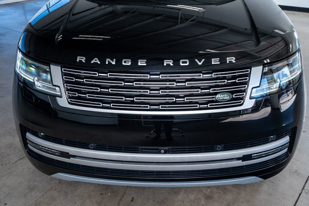 Used 2025 Land Rover Range Rover Autobiography image 15