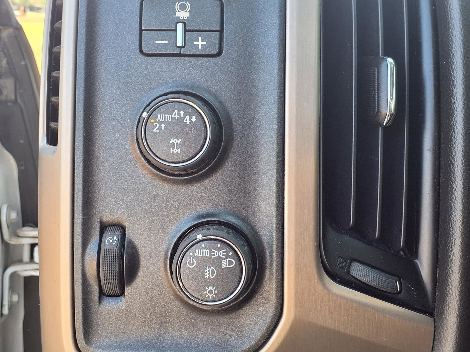 Used 2018 GMC Sierra 1500 Denali image 6