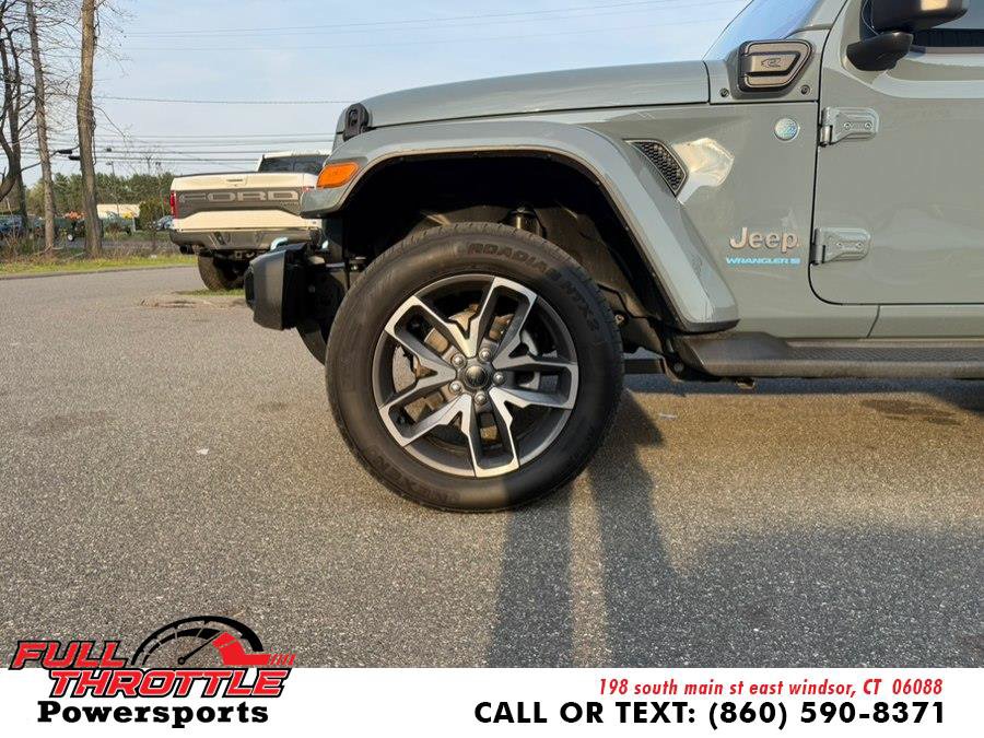 Used 2024 Jeep Wrangler Unlimited w/ Convenience Group AWD/4WD image 25