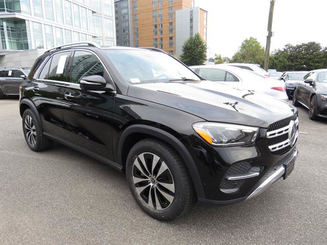 Used 2025 Mercedes-Benz GLE 450e 4MATIC w/ Driver Assistance Package image 5