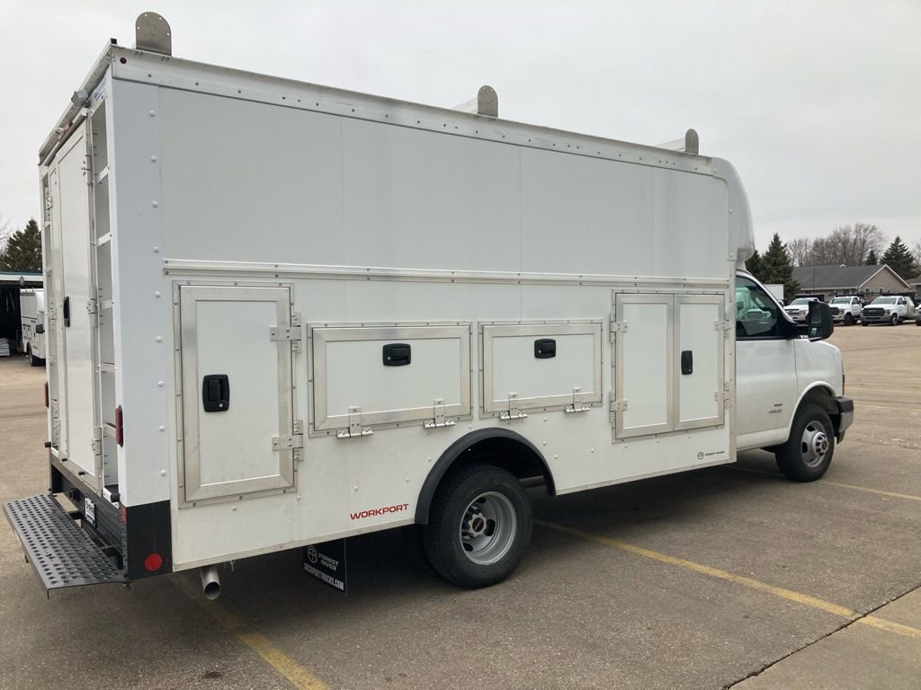 New 2026 GMC Savana 4500 w/ Driver Convenience Package image 4