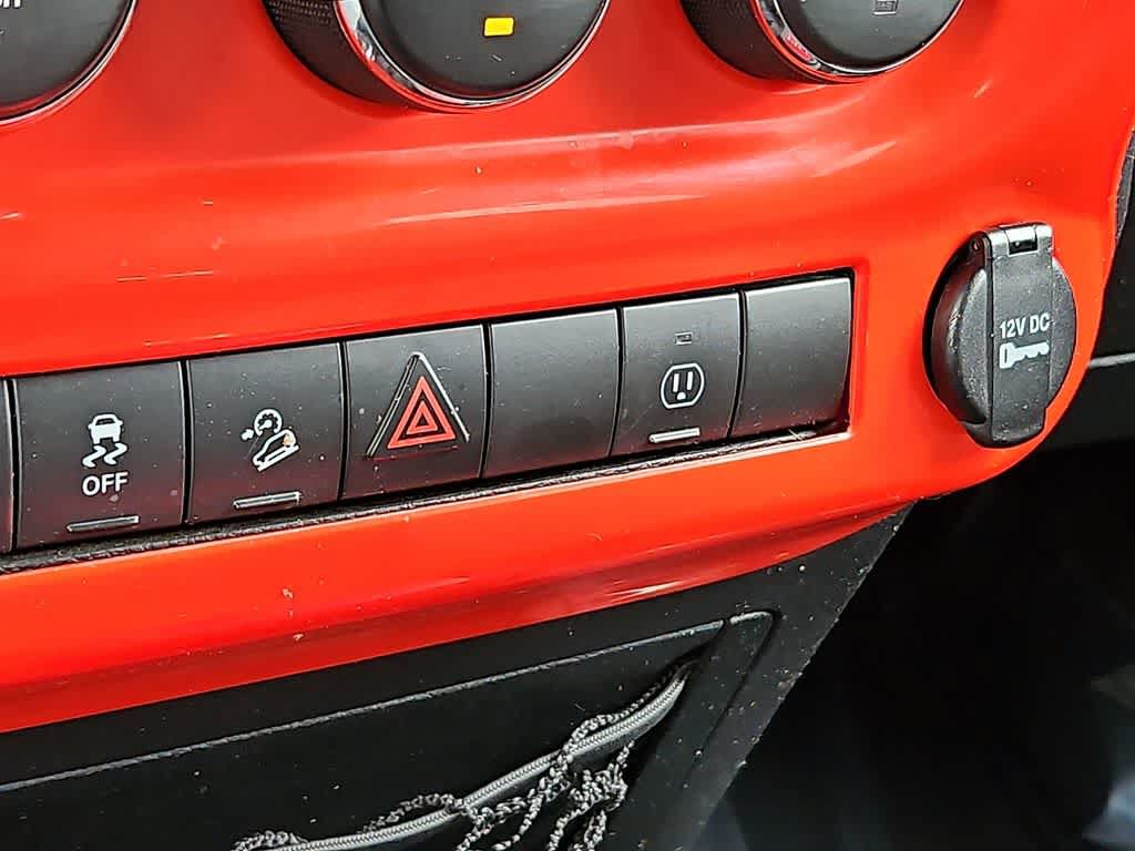 Used 2014 Jeep Wrangler Unlimited Sahara w/ Connectivity Group AWD/4WD image 21
