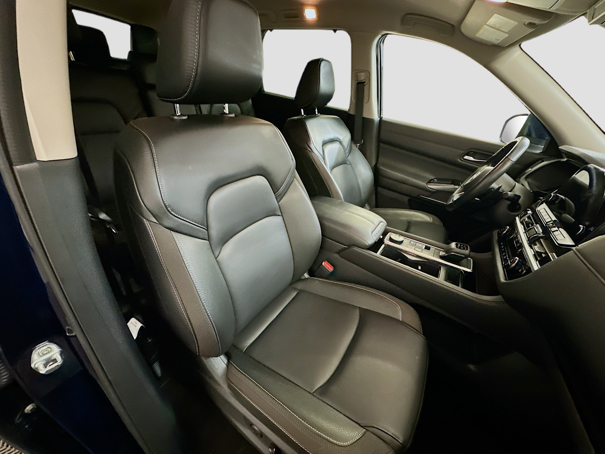 Used 2024 Nissan Pathfinder SL image 34