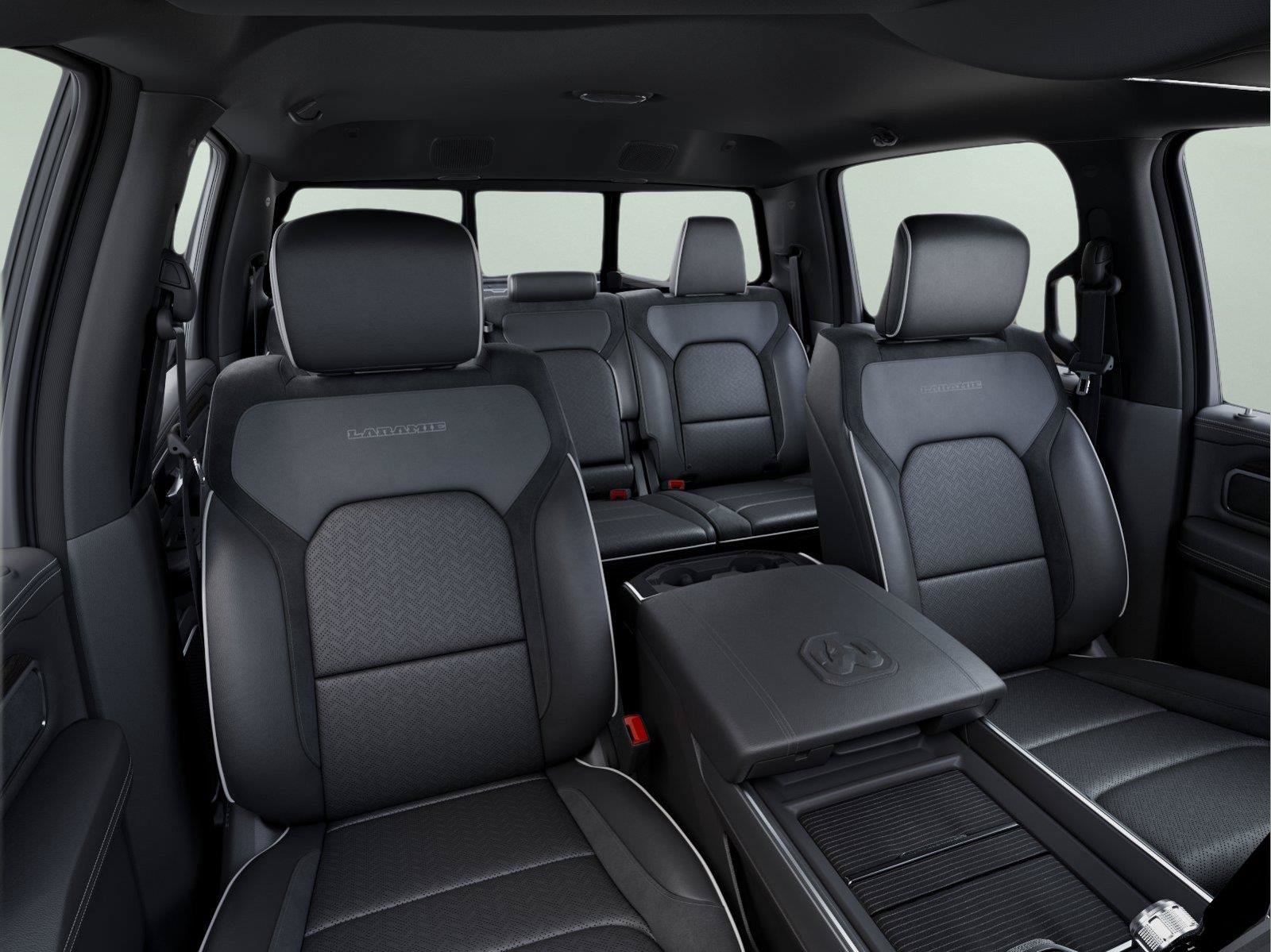 New 2025 RAM 1500 Laramie AWD/4WD image 11