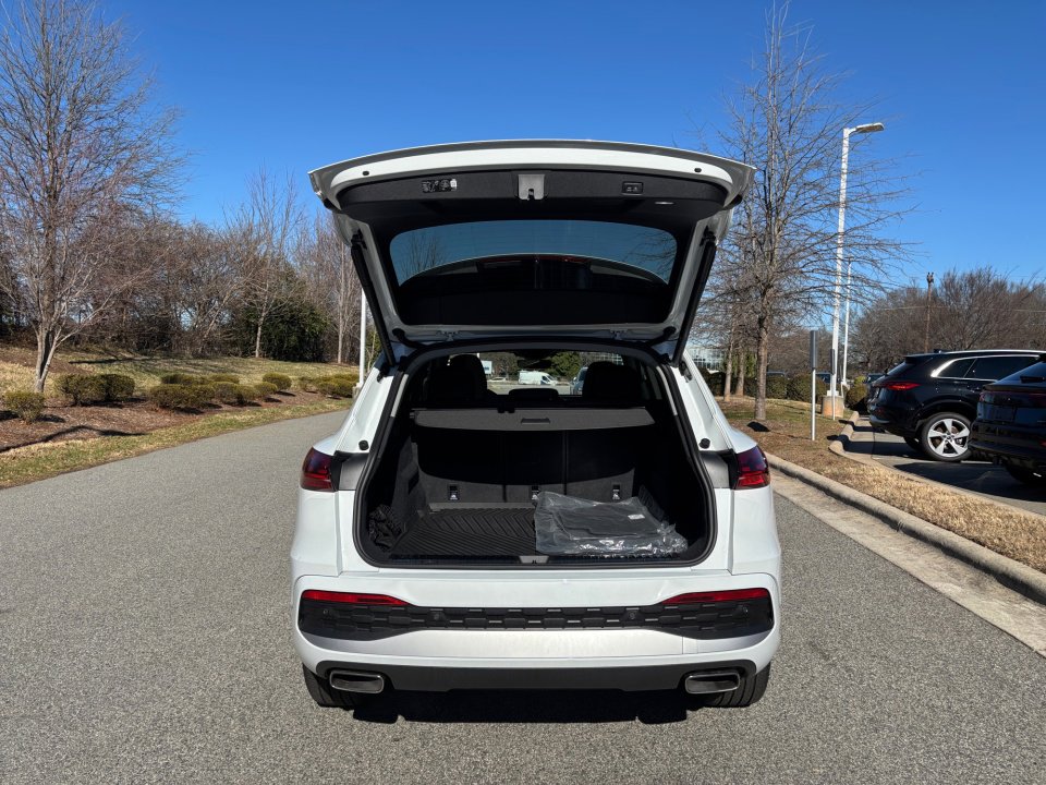 Used 2025 Audi Q5 Premium Plus image 14