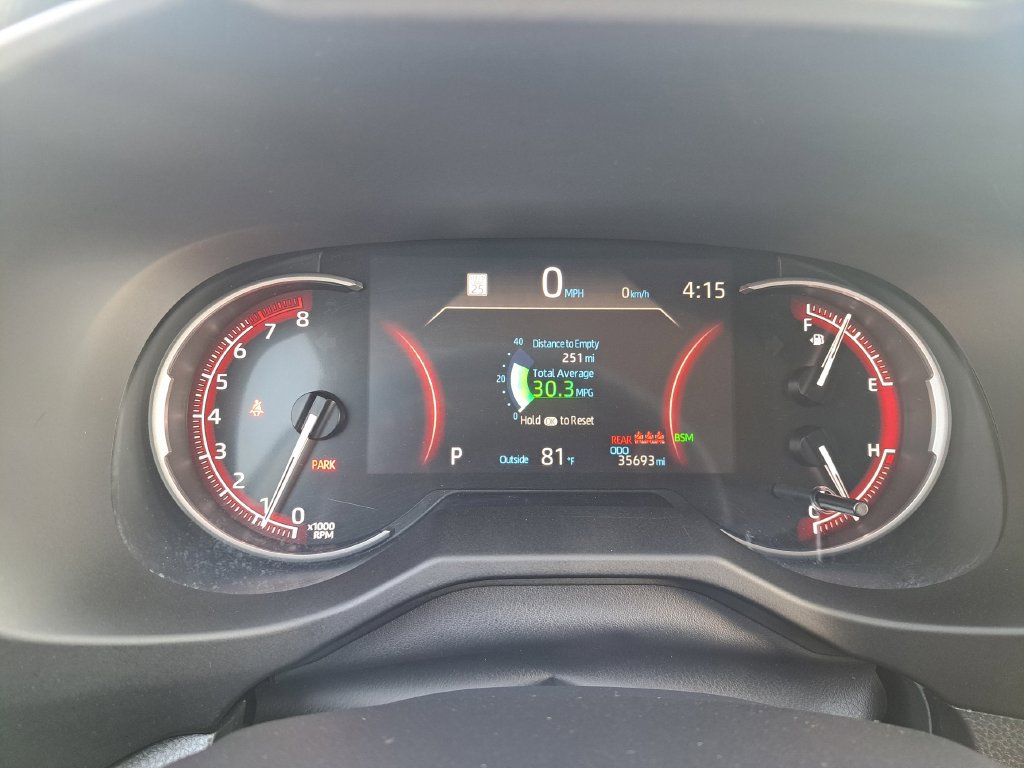Used 2025 Toyota RAV4 XLE FWD image 12