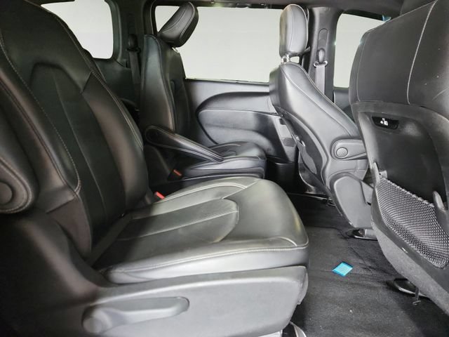Used 2021 Chrysler Pacifica Touring-L w/ S Appearance Package FWD image 25
