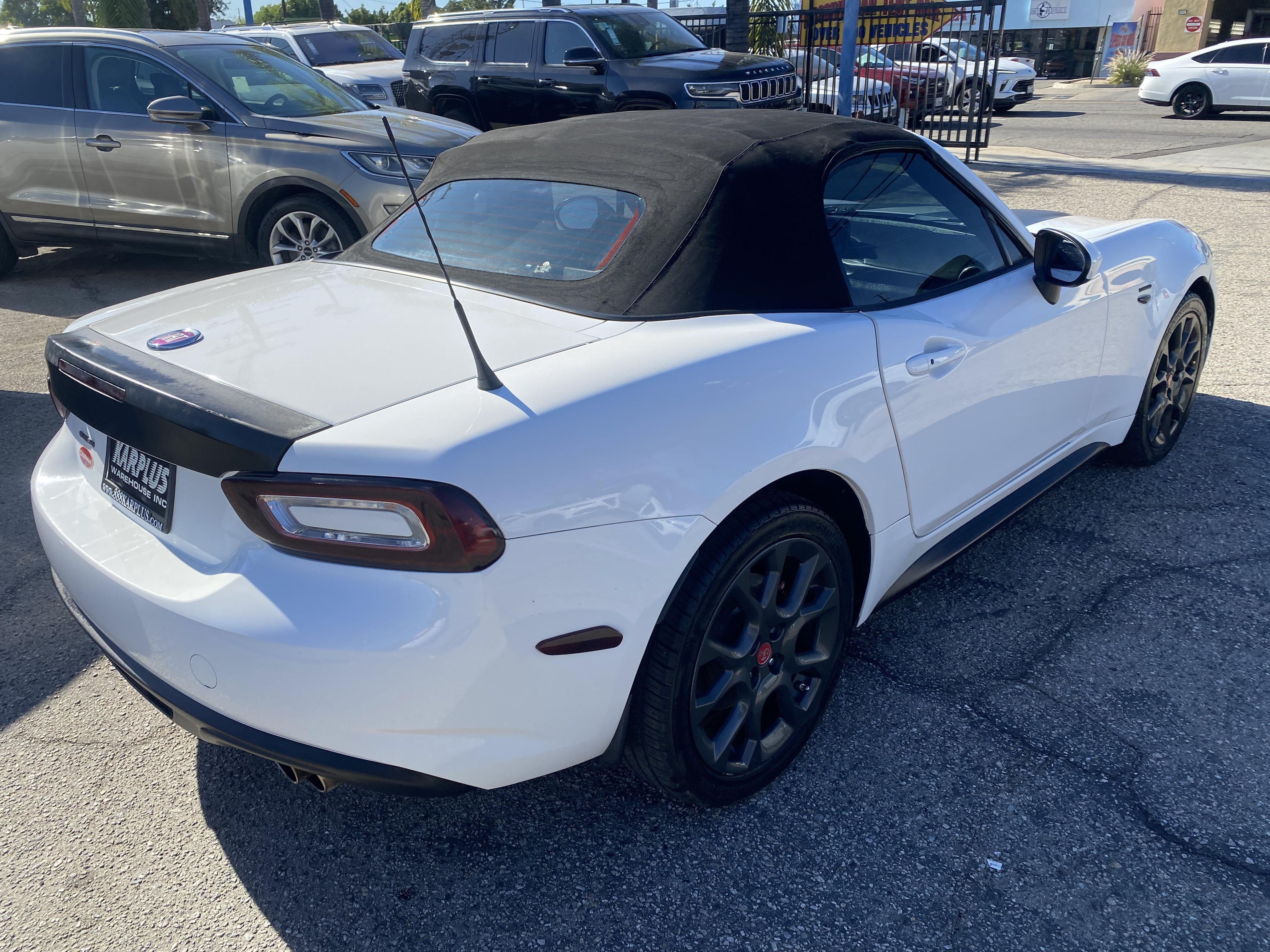 Used 2017 FIAT 124 Spider Classica RWD image 13