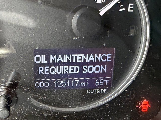 Used 2011 Lexus CT 200h image 3