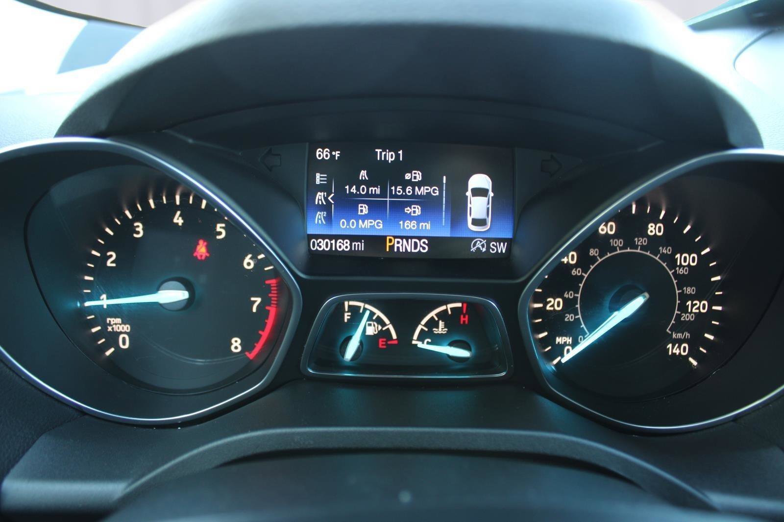 Used 2017 Ford Escape Titanium image 16