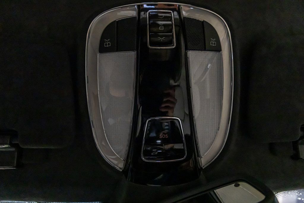 Used 2009 Maybach 62 S RWD image 84