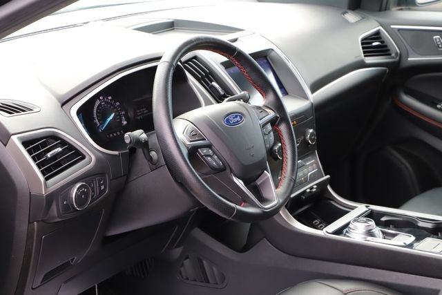 Used 2020 Ford Edge ST-Line w/ Cold Weather Package AWD/4WD image 13