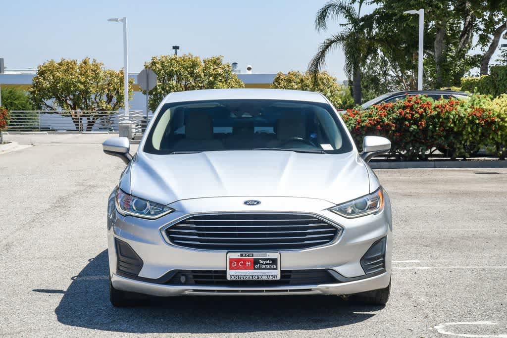Used 2019 Ford Fusion SE FWD image 2