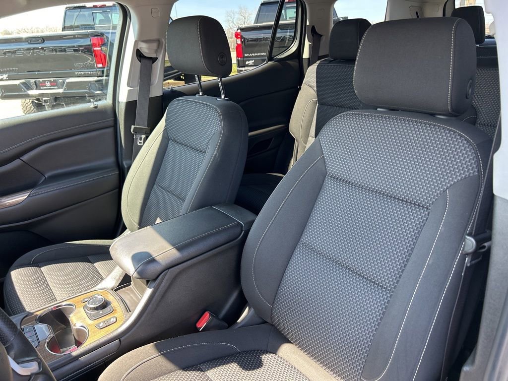 Used 2023 GMC Acadia SLE w/ Infotainment Package image 18