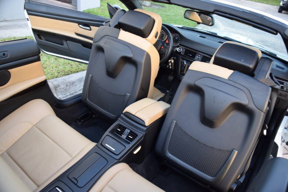 Used 2011 BMW M3 Convertible RWD image 65