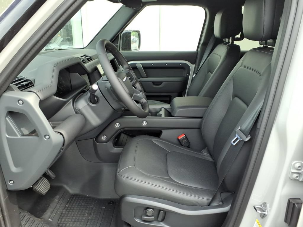 New 2026 Land Rover Defender 110 S AWD/4WD image 10