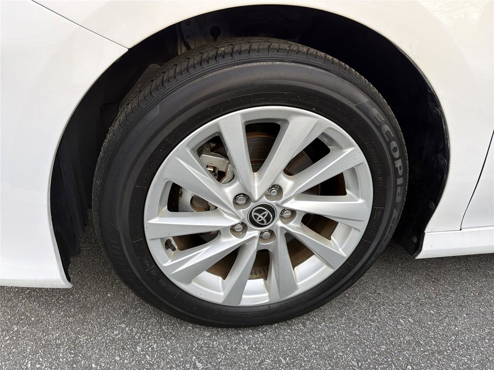 Used 2024 Toyota Camry LE image 12