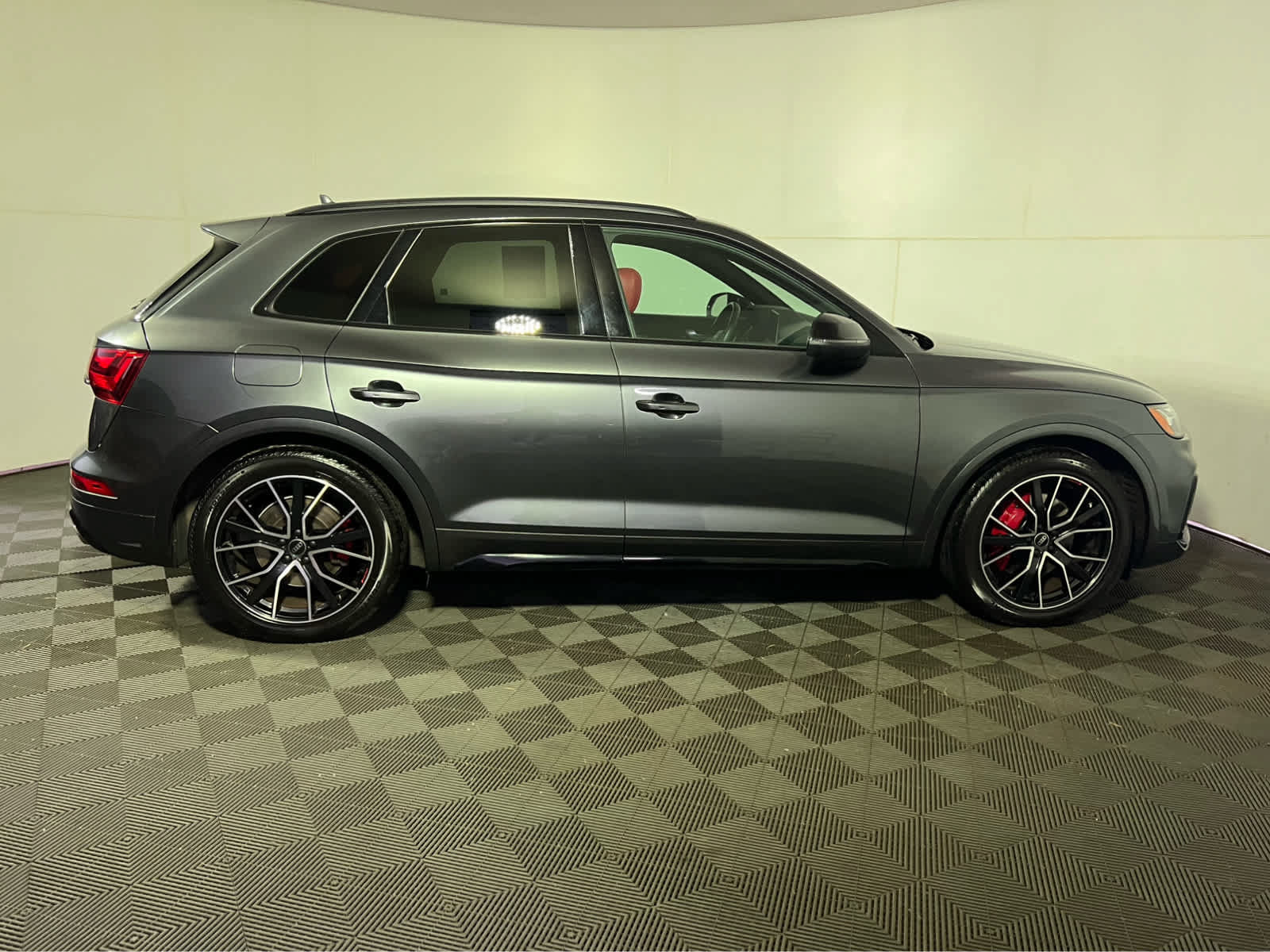 Used 2024 Audi SQ5 Premium Plus w/ Premium Plus Package AWD/4WD image 8