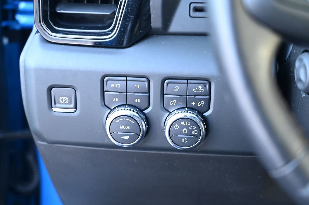 Used 2022 GMC Sierra 1500 AT4 w/ AT4 Premium Package image 24