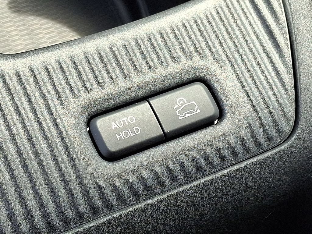 Certified 2026 Jeep Cherokee Limited AWD/4WD image 28