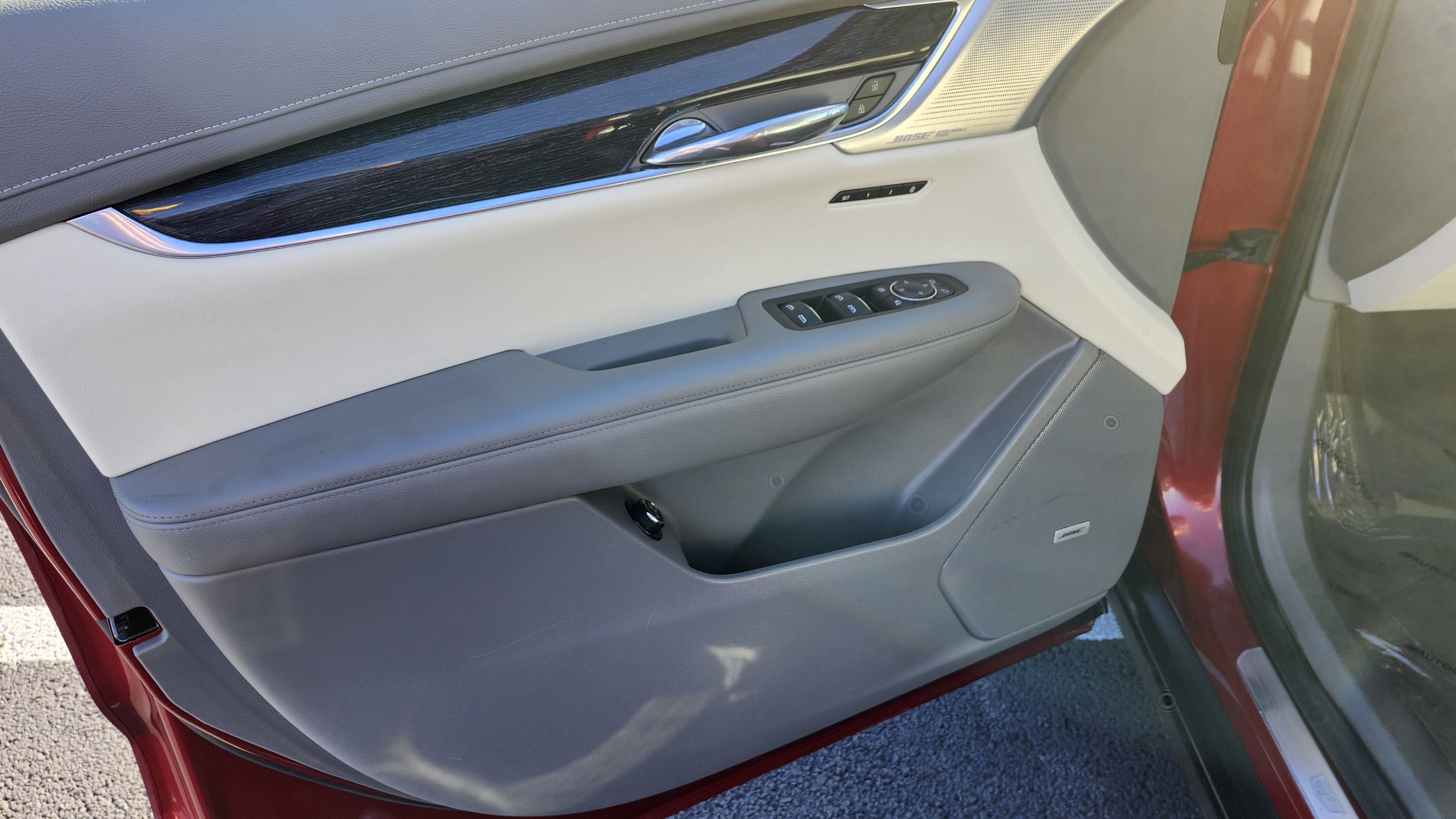 Used 2023 Cadillac XT6 Premium Luxury image 20