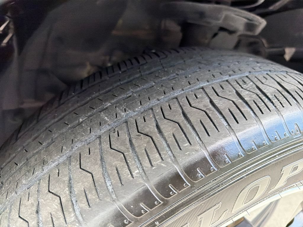 Certified 2024 Nissan Rogue SV FWD image 12