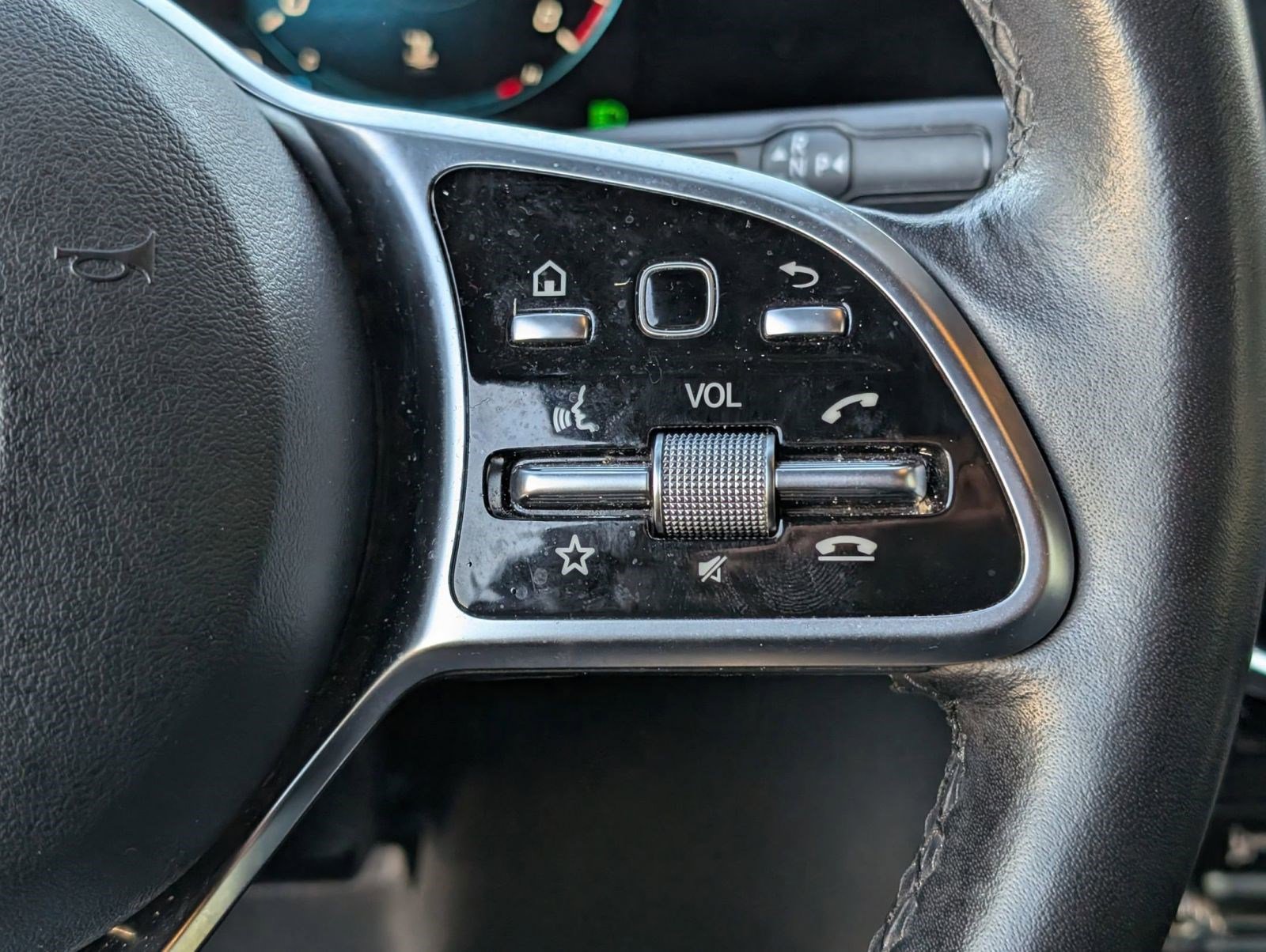 Used 2023 Mercedes-Benz GLB 250 4MATIC image 24