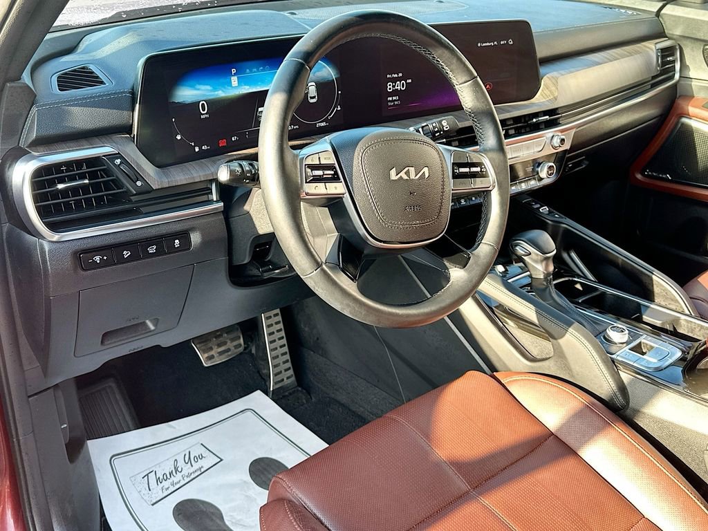 Certified 2024 Kia Telluride SX w/ Towing Package image 9