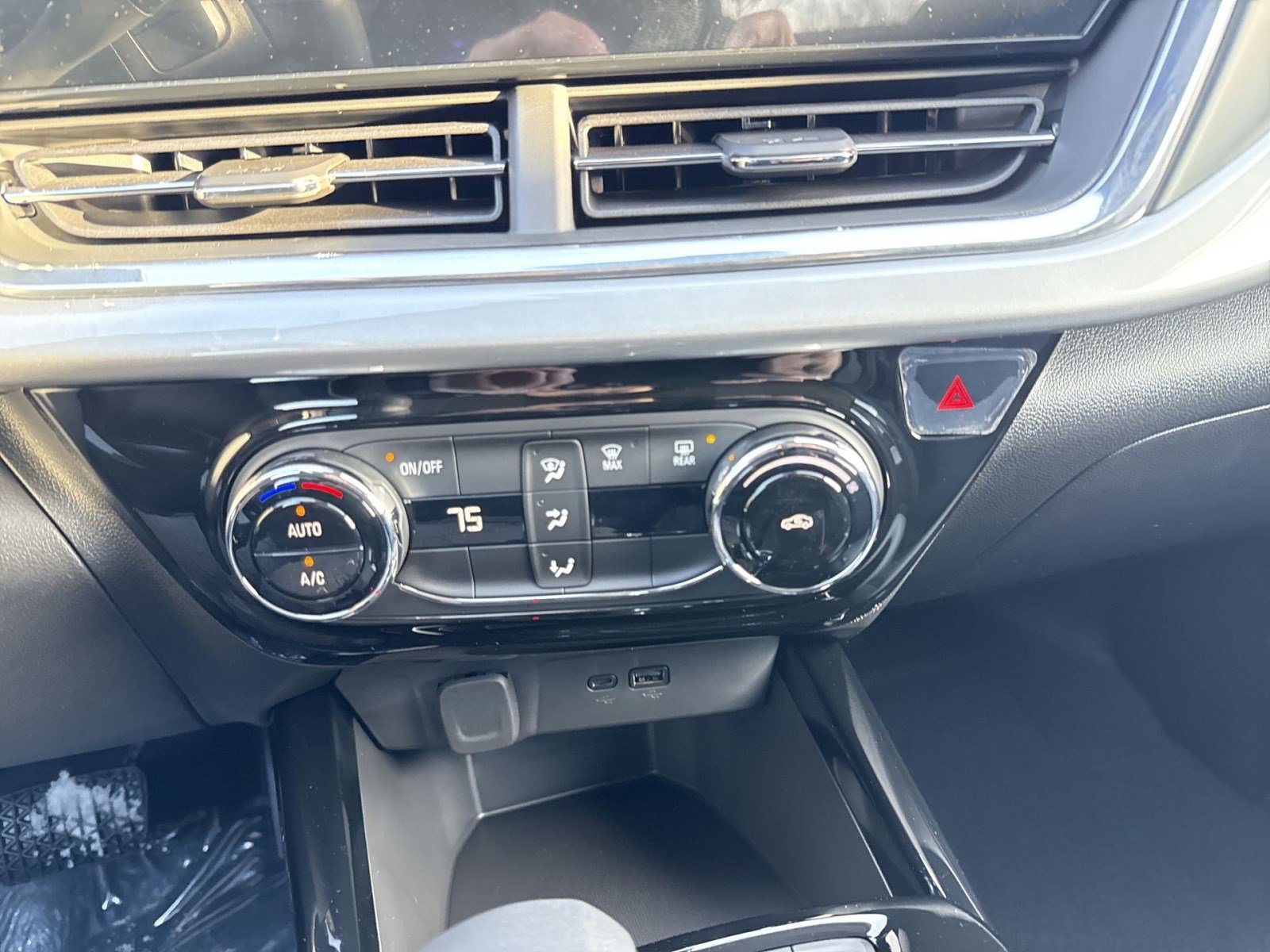 New 2026 Chevrolet Trax LT image 15