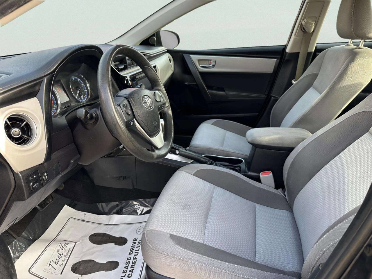 Used 2019 Toyota Corolla LE image 9