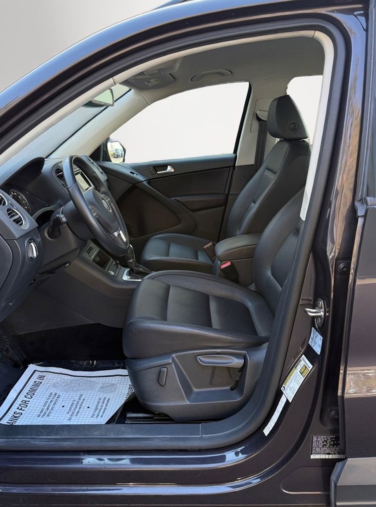 Used 2016 Volkswagen Tiguan S image 13