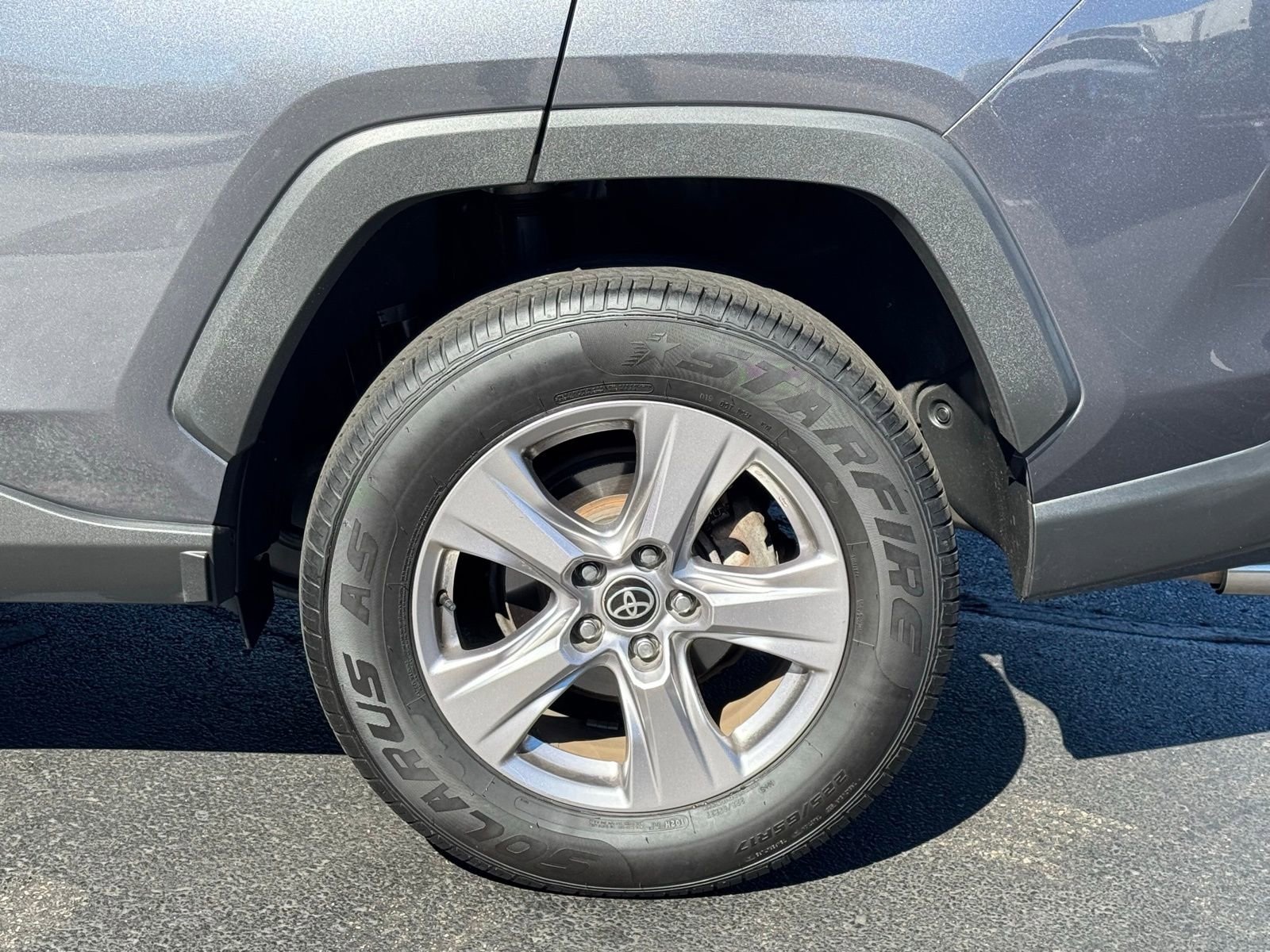 Used 2022 Toyota RAV4 XLE AWD/4WD image 49