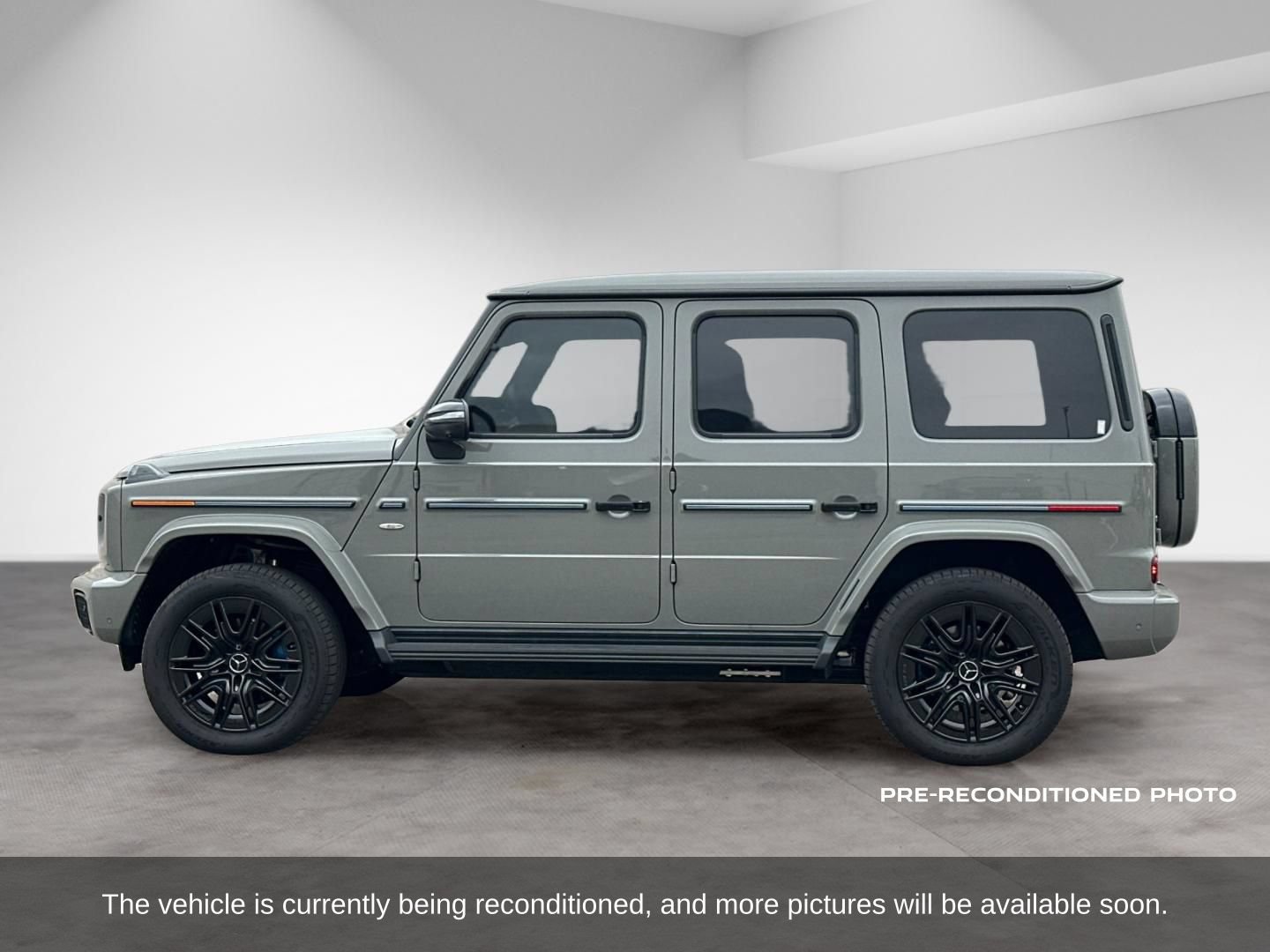 Used 2025 Mercedes-Benz G 580 w/ EQ Technology image 3