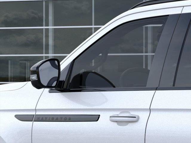New 2026 Lincoln Navigator Reserve w/ Jet Appearance Package AWD/4WD image 20