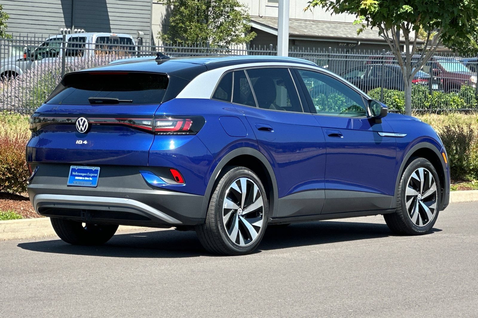 Used 2022 Volkswagen ID.4 Pro S AWD/4WD image 3