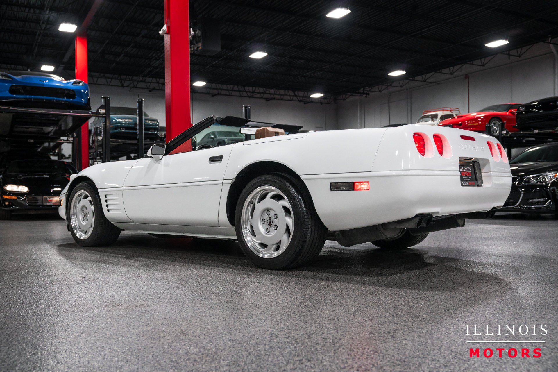 Used 1991 Chevrolet Corvette Convertible RWD image 3