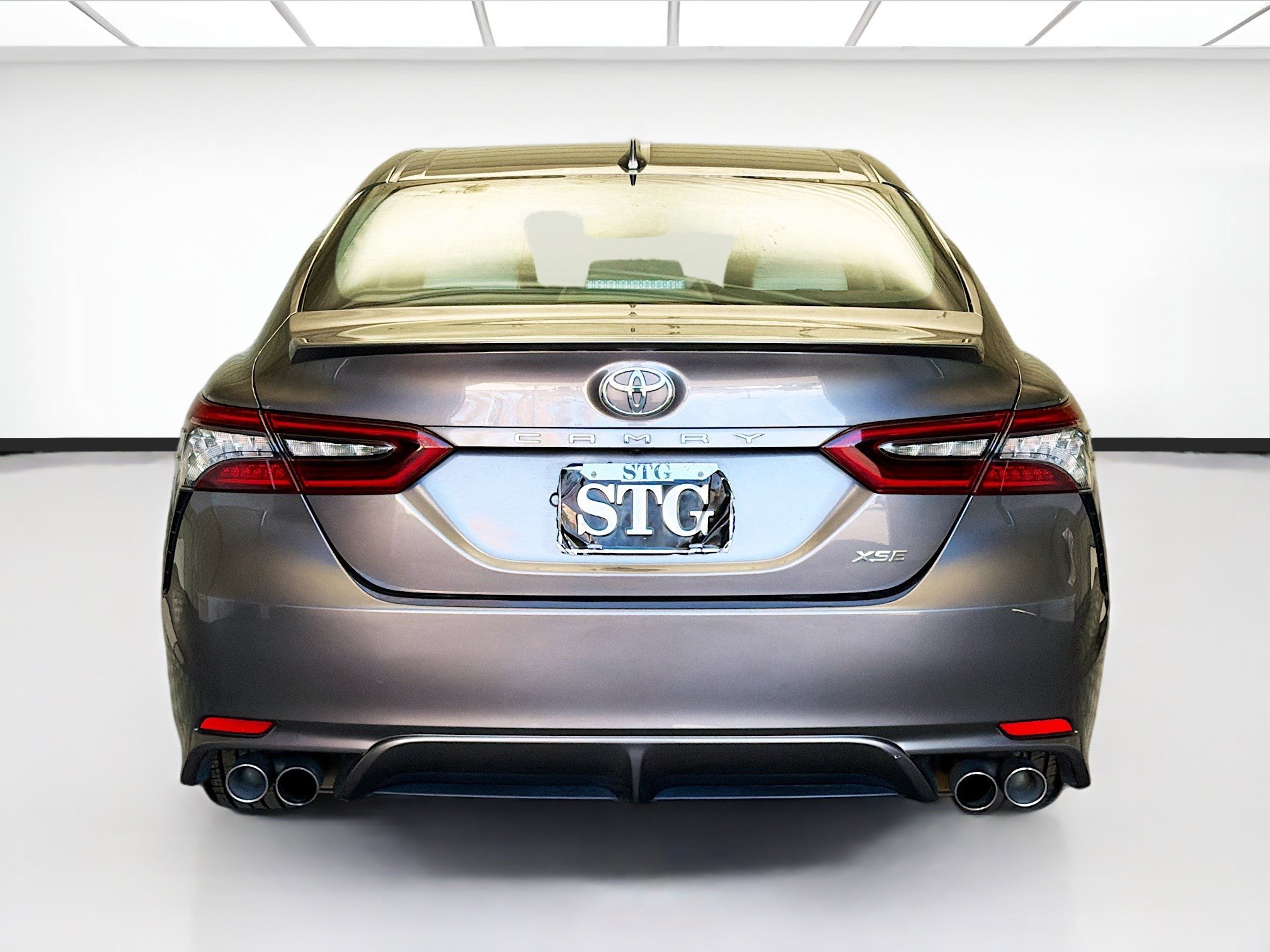 Used 2023 Toyota Camry XSE image 5