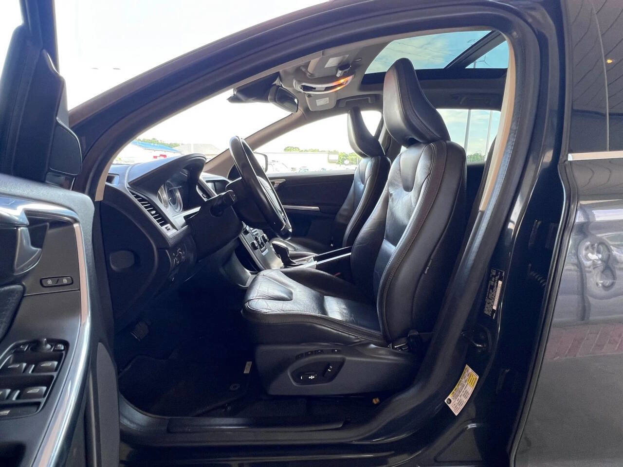 Used 2013 Volvo XC60 T6 image 9