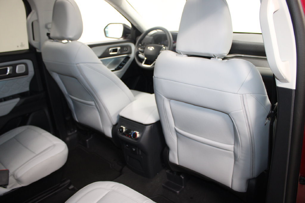 New 2026 Ford Explorer Platinum w/ LUX Leather Package AWD/4WD image 34