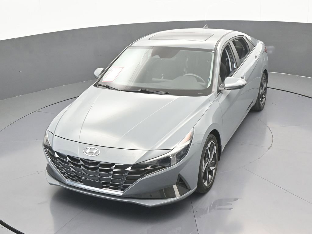 Used 2022 Hyundai Elantra SEL w/ Convenience + Premium Package FWD image 42