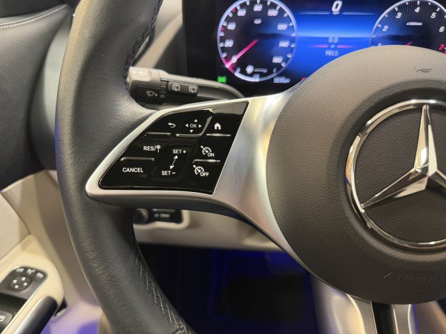 Used 2024 Mercedes-Benz GLA 250 4MATIC w/ Exclusive Package image 18