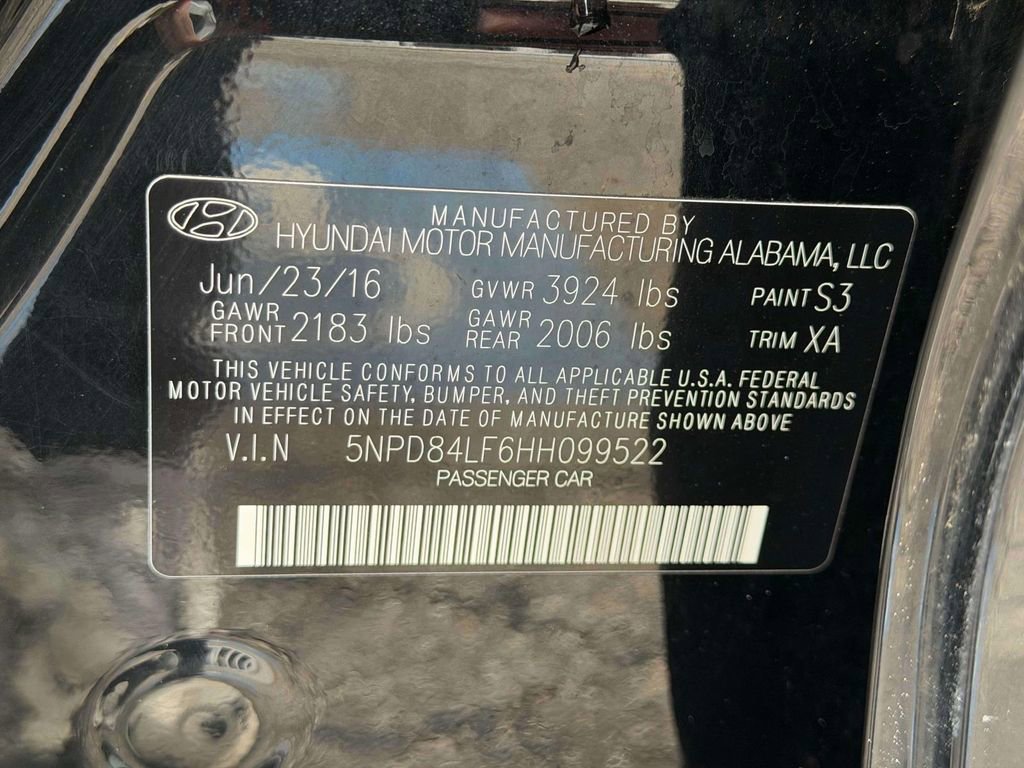 Used 2017 Hyundai Elantra Limited FWD image 17